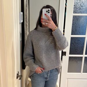 Aritzia Babaton Light Gray 100% Alpaca Wool Turtleneck Sweater NWT